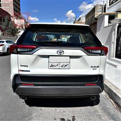 تۆیۆتا ڕاڤ 4